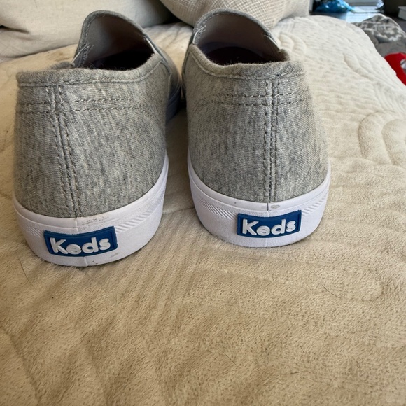 Keds Slip-On Sneakers | Size 9 | Like New - Picture 6 of 9